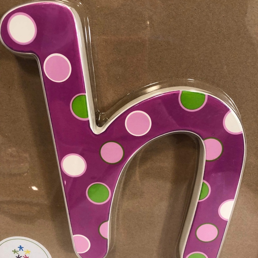 6” Decorative Letter H New/Sealed Wall Decor CUTE!
